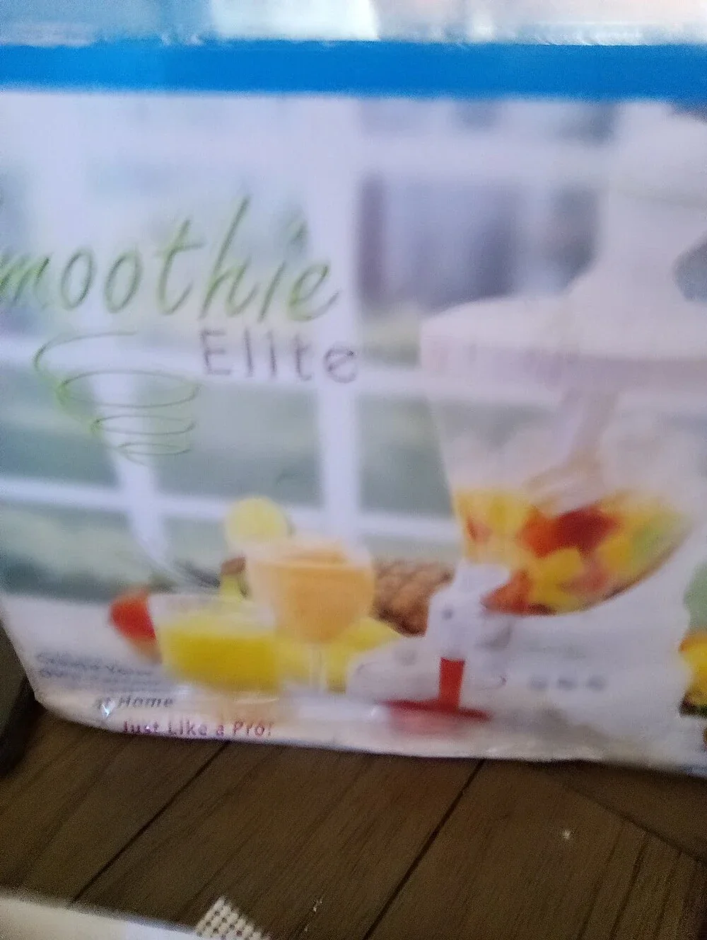 The Back to Basics Smoothie Elite Blender (Model SE2000).